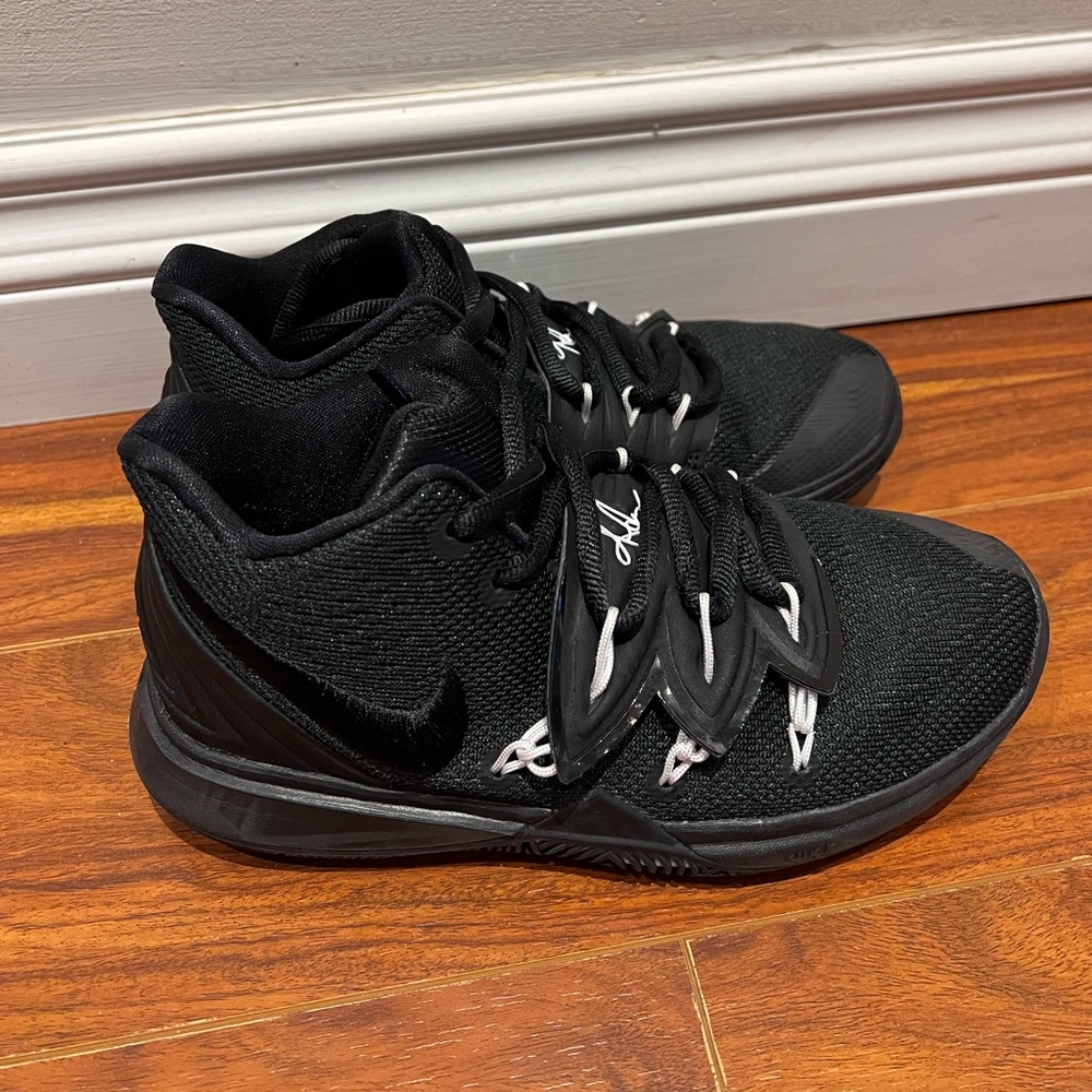 Kyrie 5 red carpet black red white